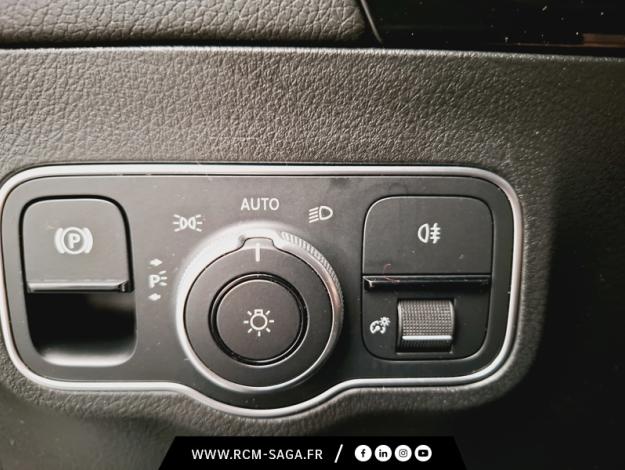 MERCEDES-BENZ GLA 200 d AMG Line  