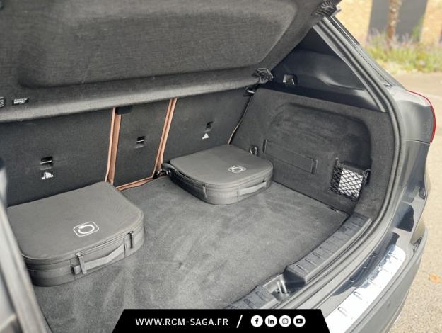 MERCEDES-BENZ GLA 250 e AMG Line  