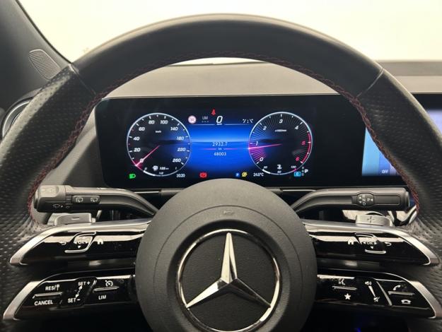 MERCEDES-BENZ GLA 200 d AMG Line  