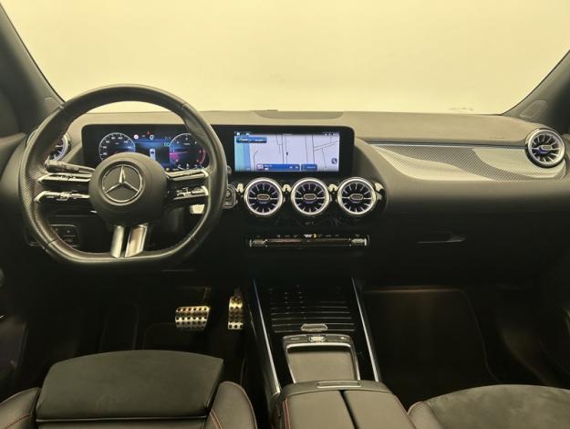 MERCEDES-BENZ GLA 200 d AMG Line  