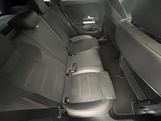 MERCEDES-BENZ GLA 200 d AMG Line  
