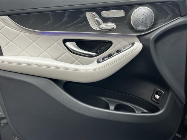 MERCEDES-BENZ GLC SUV GLC 300 d 4MATIC SUV AMG Line  