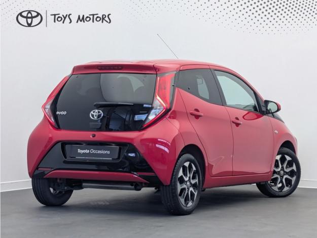 TOYOTA Aygo 1.0 VVT-i x-play  