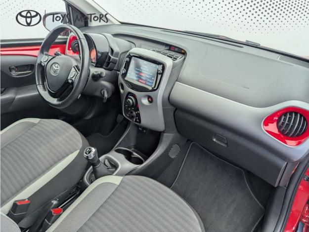 TOYOTA Aygo 1.0 VVT-i x-play  