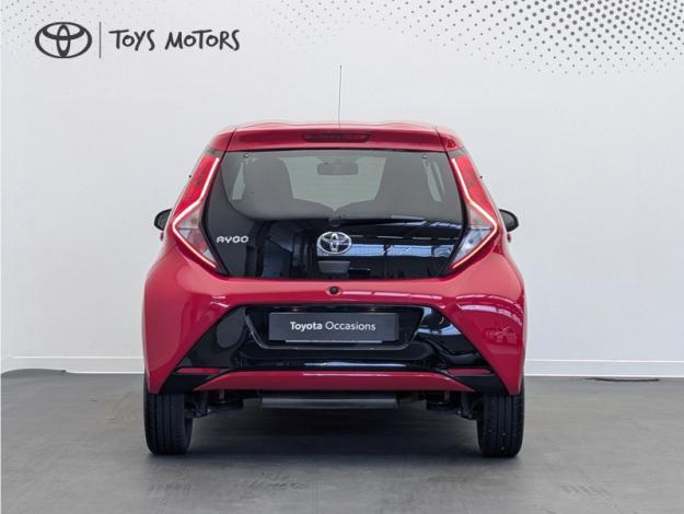 TOYOTA Aygo 1.0 VVT-i x-play  