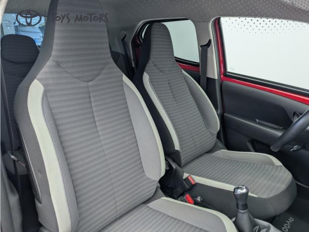 TOYOTA Aygo 1.0 VVT-i x-play  