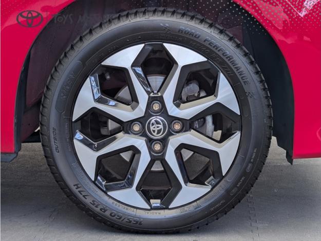 TOYOTA Aygo 1.0 VVT-i x-play  