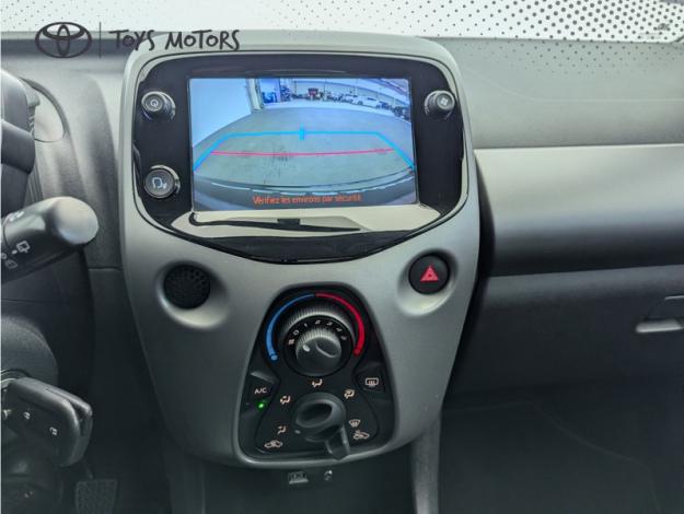 TOYOTA Aygo 1.0 VVT-i x-play  
