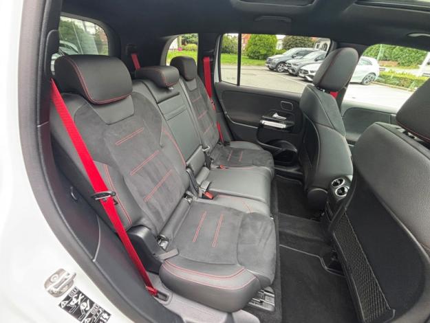 MERCEDES-BENZ GLB 35 AMG 4MATIC 7 Places Attelage  