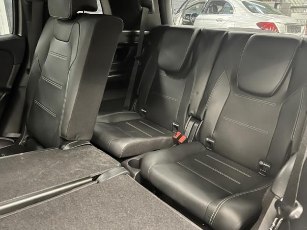 MERCEDES-BENZ EQB 300 4MATIC AMG Line 7 places  