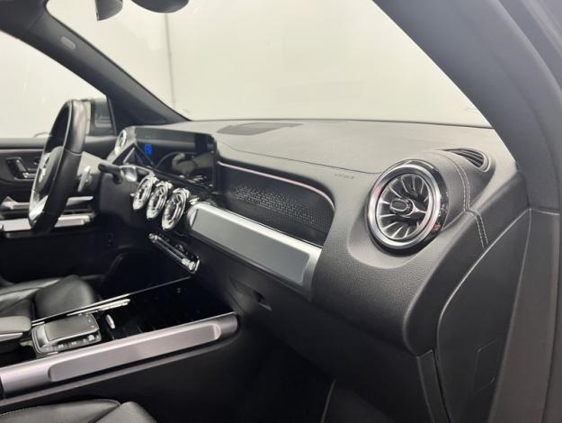 MERCEDES-BENZ EQB 300 4MATIC AMG Line 7 places  