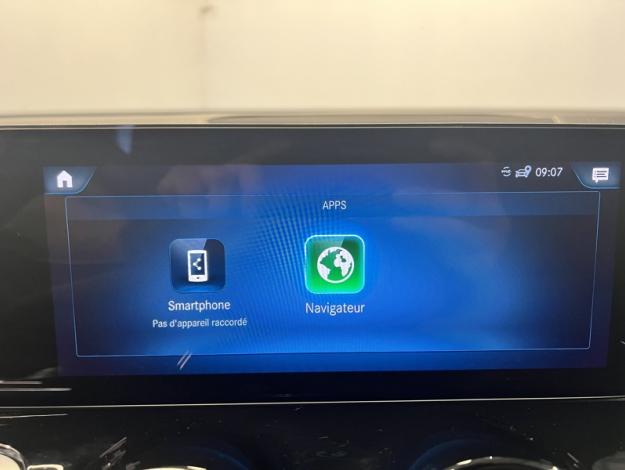 MERCEDES-BENZ EQB 300 4MATIC AMG Line 7 places  