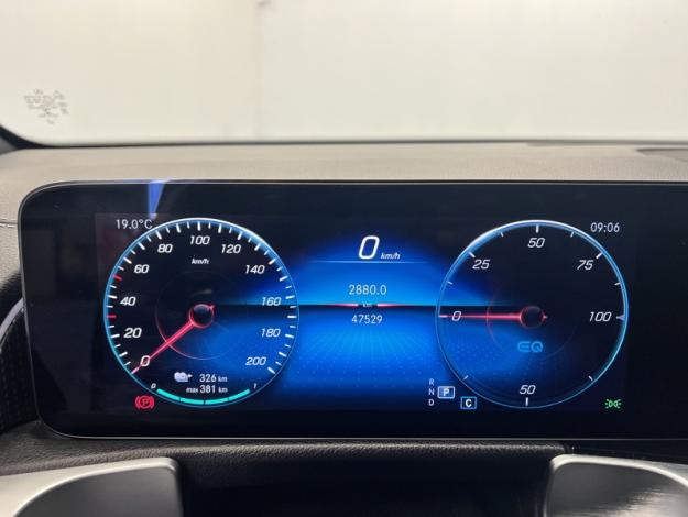 MERCEDES-BENZ EQB 300 4MATIC AMG Line 7 places  