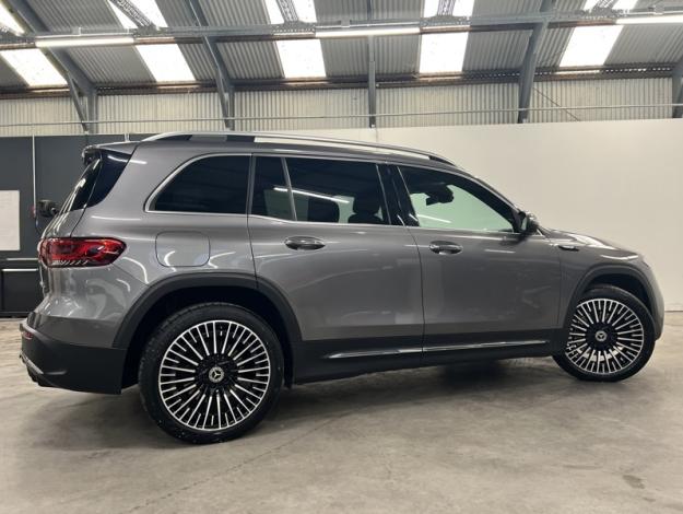 MERCEDES-BENZ EQB 300 4MATIC AMG Line 7 places  