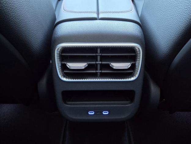 MERCEDES-BENZ C électrique 400 4Matic   489 ch 