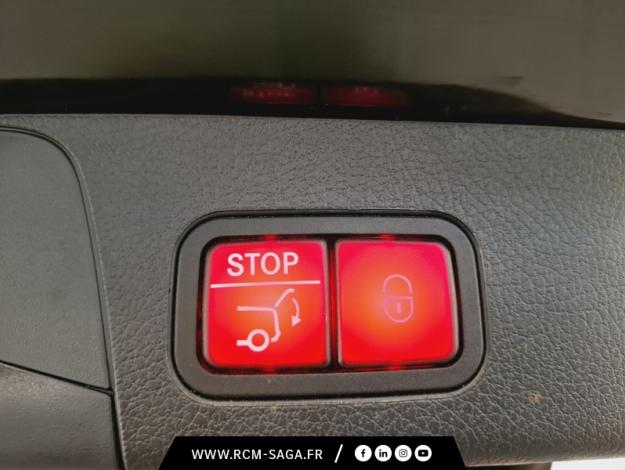 MERCEDES-BENZ GLB 200 d AMG Line  