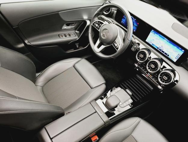 MERCEDES-BENZ Classe A 180 d Progressive Line  