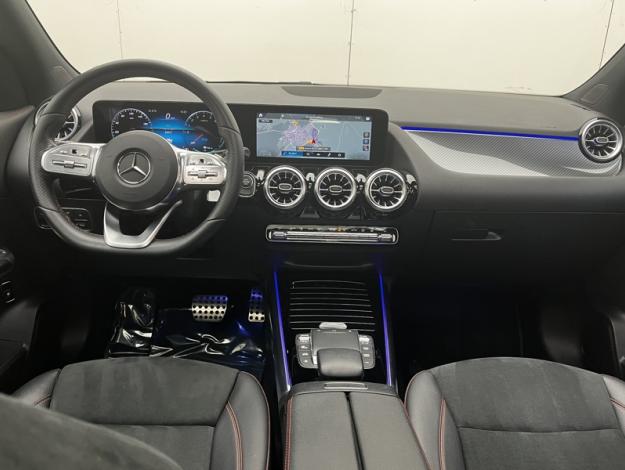 MERCEDES-BENZ GLA 250 e AMG Line  