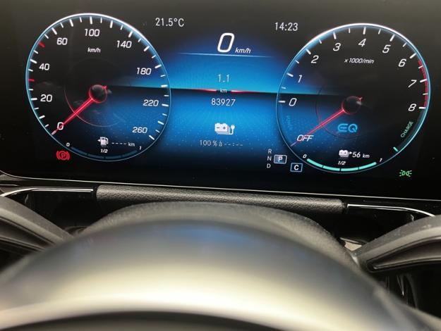 MERCEDES-BENZ GLA 250 e AMG Line  