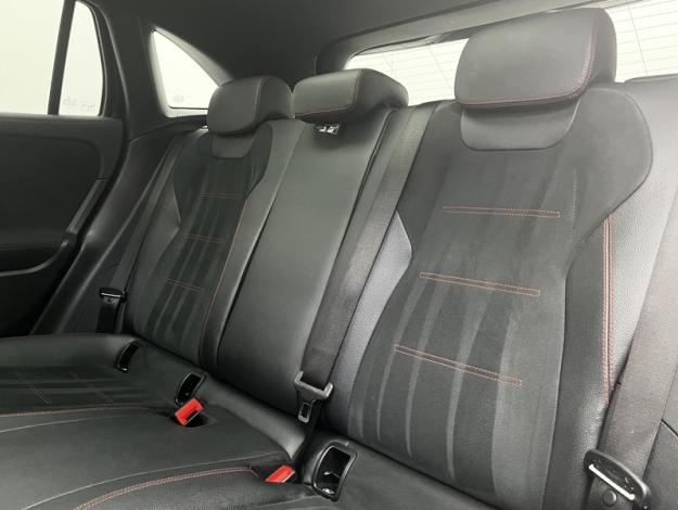 MERCEDES-BENZ GLA 250 e AMG Line  