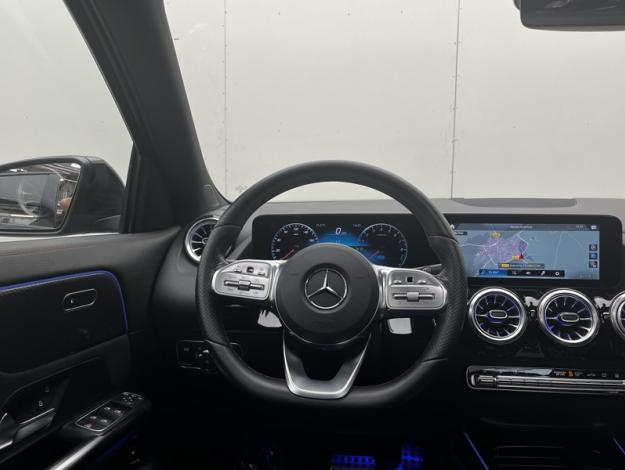 MERCEDES-BENZ GLA 250 e AMG Line  