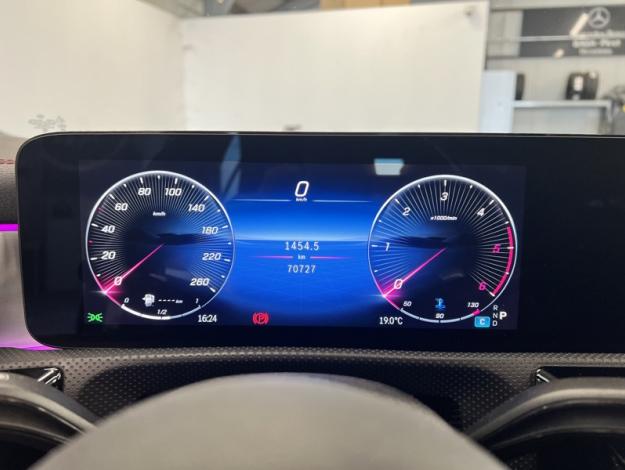 MERCEDES-BENZ CLA CLA 180 d
