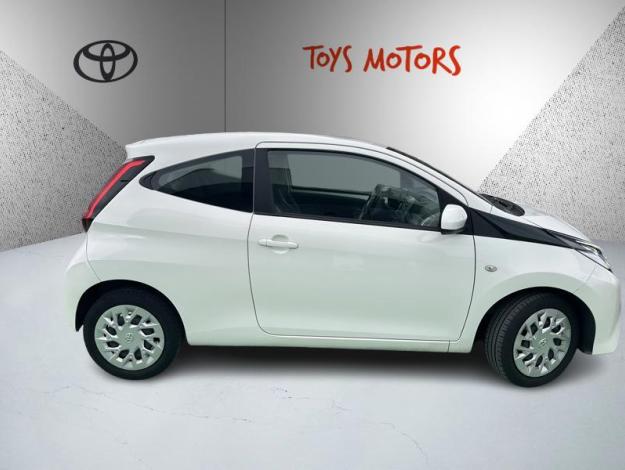 TOYOTA Aygo 1.0 VVT-i x-play  1.0 69 ch 