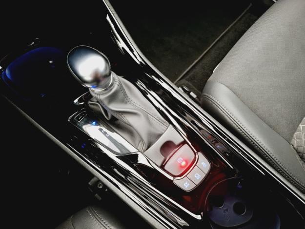 TOYOTA C-HR 2.0 HYBRIDE 184 DESIGN ULTIMATE  