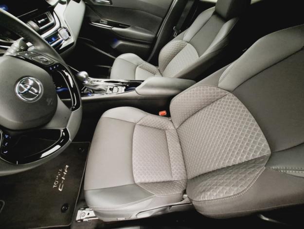 TOYOTA C-HR 2.0 HYBRIDE 184 DESIGN ULTIMATE  