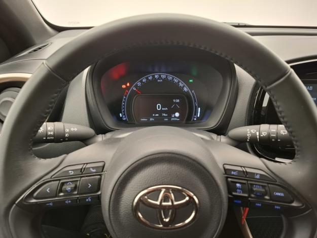 TOYOTA Aygo X 1.0 VVT-I 72 DESIGN   