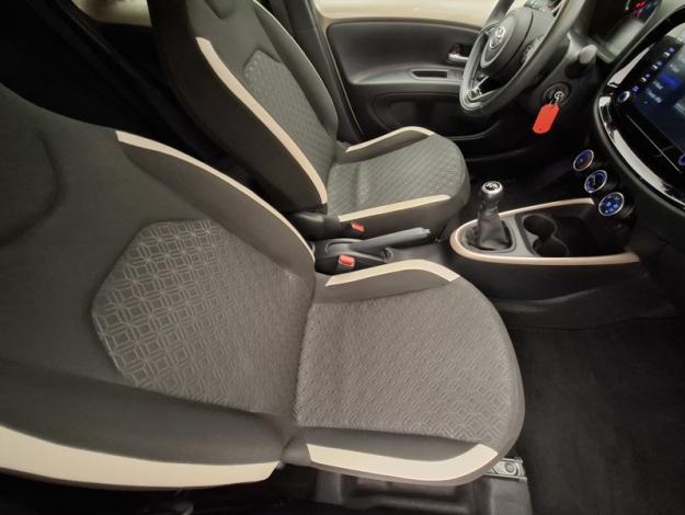 TOYOTA Aygo X 1.0 VVT-I 72 DESIGN   