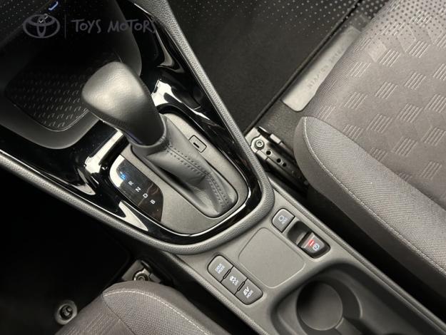 TOYOTA Yaris 1.5 116H DESIGN   