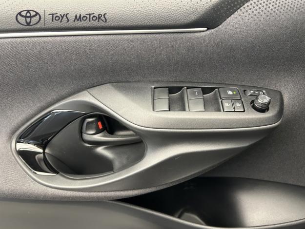 TOYOTA Yaris 1.5 116H DESIGN   