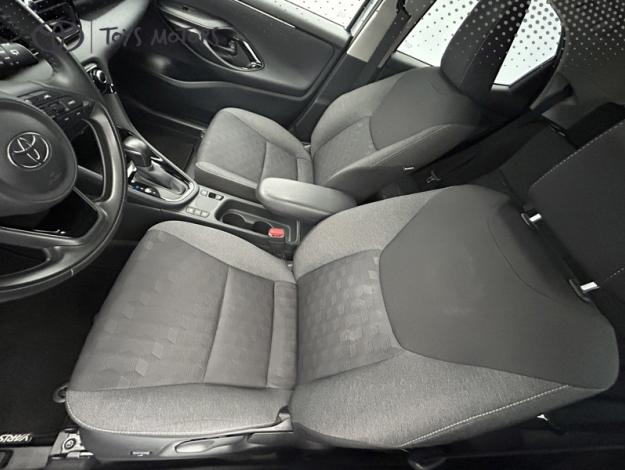 TOYOTA Yaris 1.5 116H DESIGN   