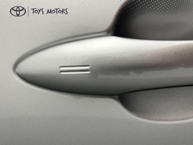TOYOTA Yaris 1.5 116H DESIGN   