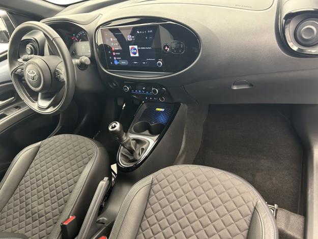 TOYOTA Aygo X 72 COLLECTION   