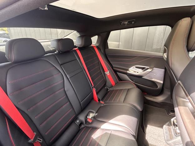 MERCEDES-BENZ Classe C Berline Classe C 400 4M électrique AMG Line  Classe C 400 4M électrique EQ AMG Line