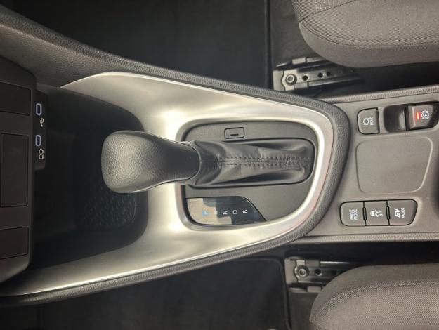 TOYOTA Yaris 116H DYNAMIC  