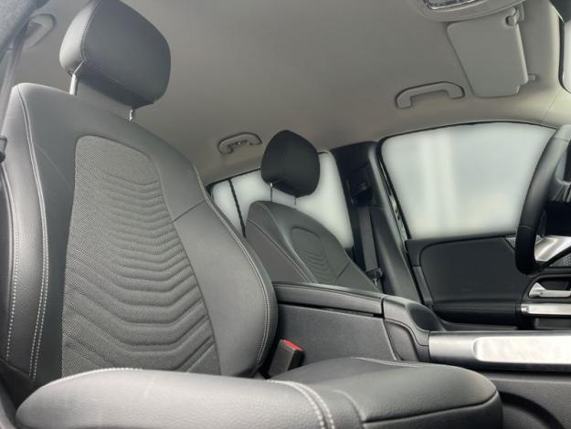 MERCEDES-BENZ GLB 200 d 4MATIC (16/18)