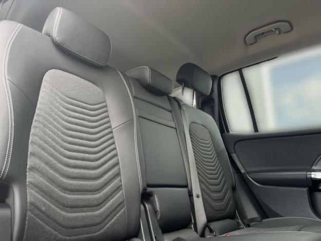 MERCEDES-BENZ GLB 200 d 4MATIC (18/18)
