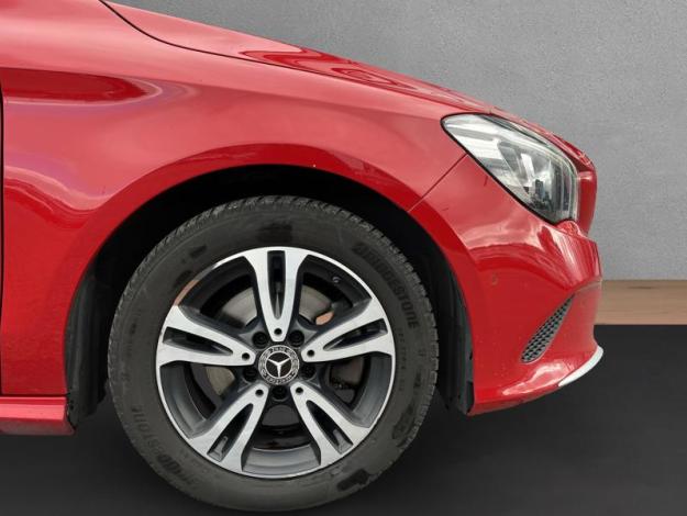 MERCEDES-BENZ CLA Shooting Brake CLA 180 d Shooting Brake (9/18)