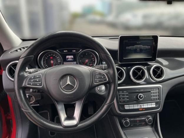 MERCEDES-BENZ CLA Shooting Brake CLA 180 d Shooting Brake (11/18)