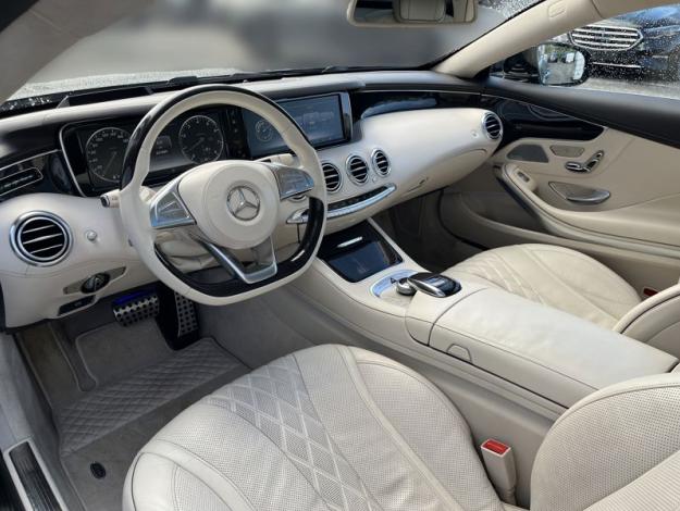MERCEDES-BENZ Třída S S 500 4MATIC kupé (10/18)