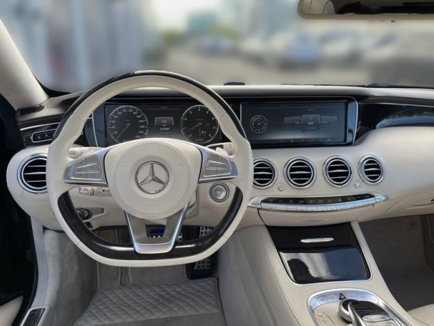 MERCEDES-BENZ Třída S S 500 4MATIC kupé (11/18)