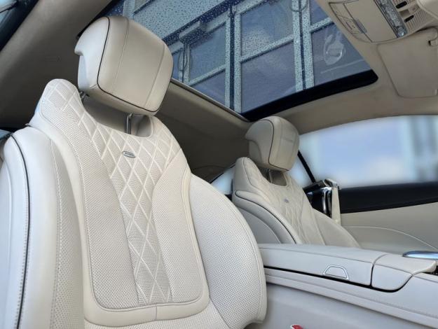 MERCEDES-BENZ Třída S S 500 4MATIC kupé (16/18)