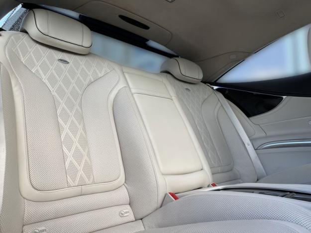 MERCEDES-BENZ Třída S S 500 4MATIC kupé (17/18)
