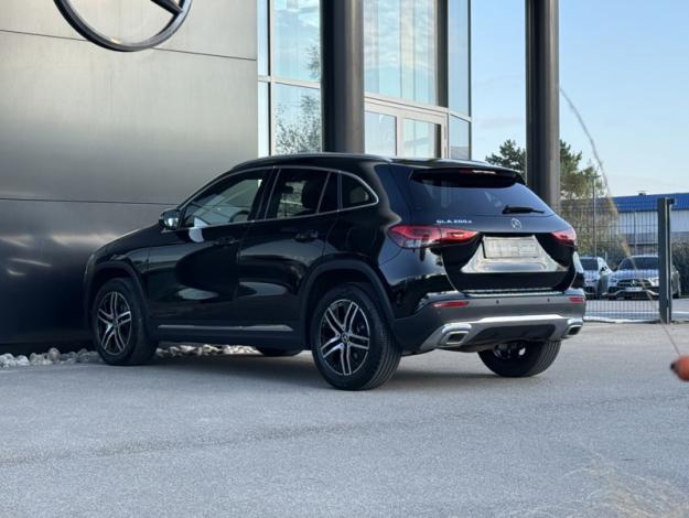 MERCEDES-BENZ GLA 200 d Progressive Line  