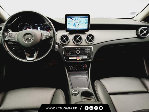 MERCEDES-BENZ GLA 200 Intuition  
