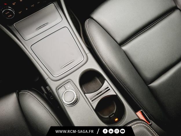 MERCEDES-BENZ GLA 200 Intuition  