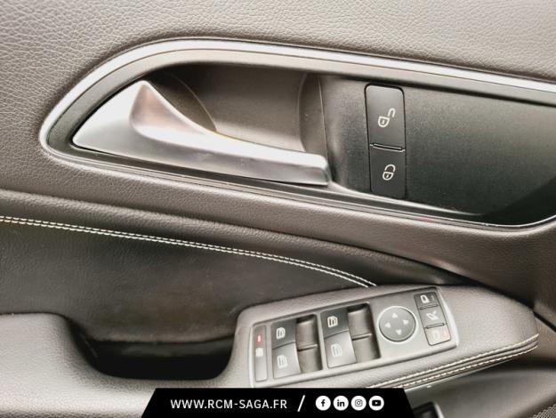 MERCEDES-BENZ GLA 200 Intuition  